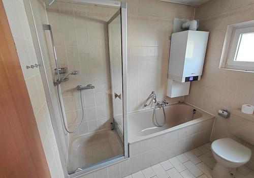 Bad 1. OG mit Dusche