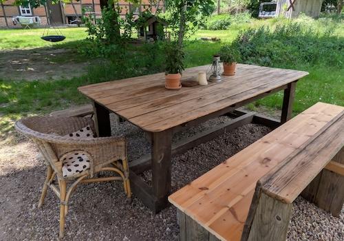 Terrasse vor Wohnhaus 