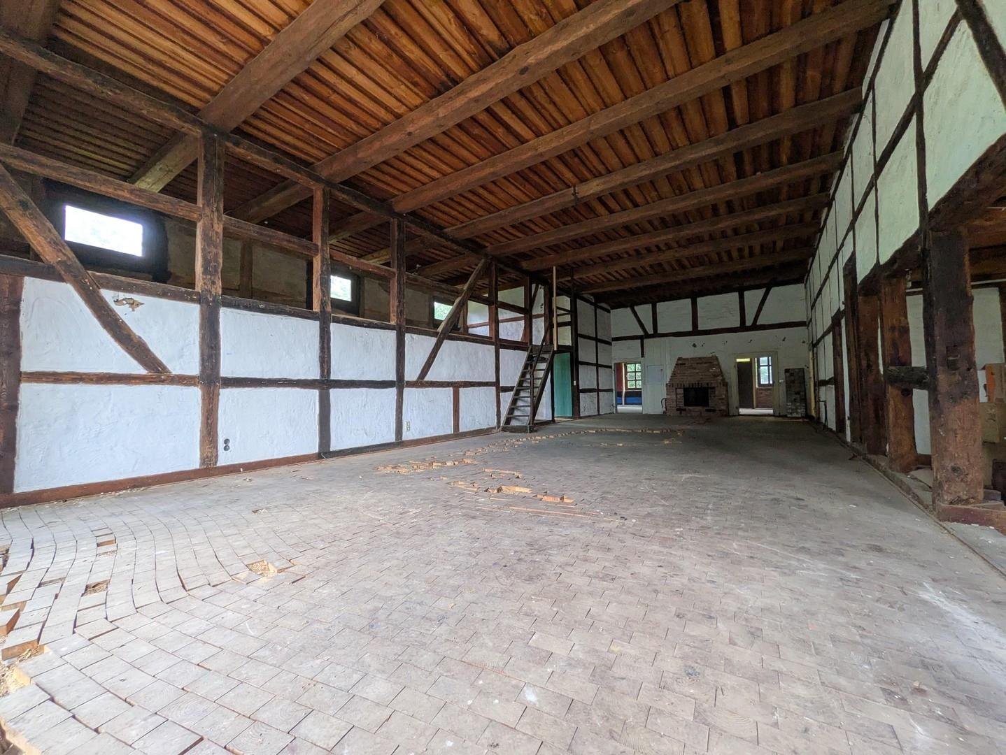 Blick von Giebelseite in Halle