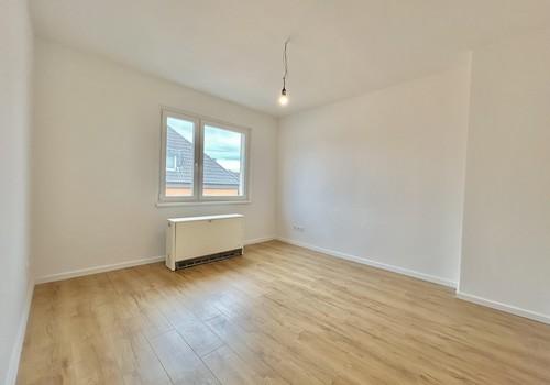 Wohnraum links_Bild 2