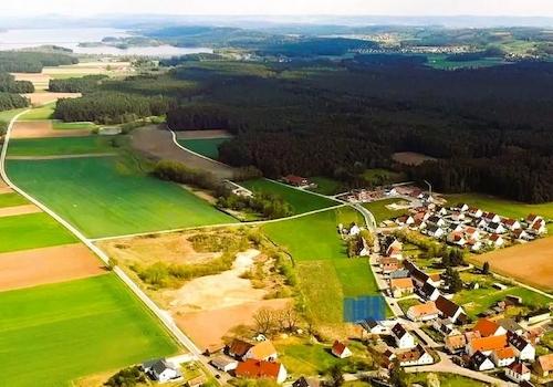 Grundstück blau markiert