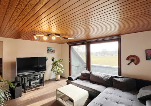 Zimmer mit Balkon