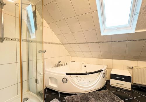 Badezimmer OG (1)