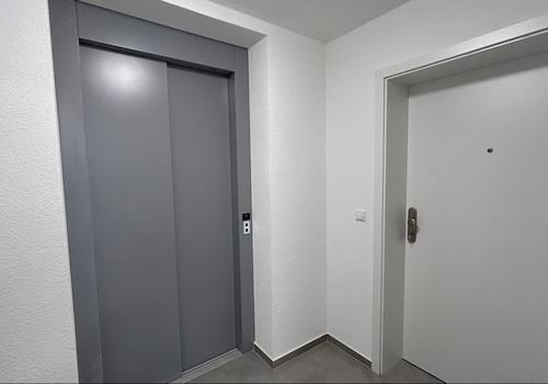 Komfortabel in alle Wohnungen mit dem Aufzug
