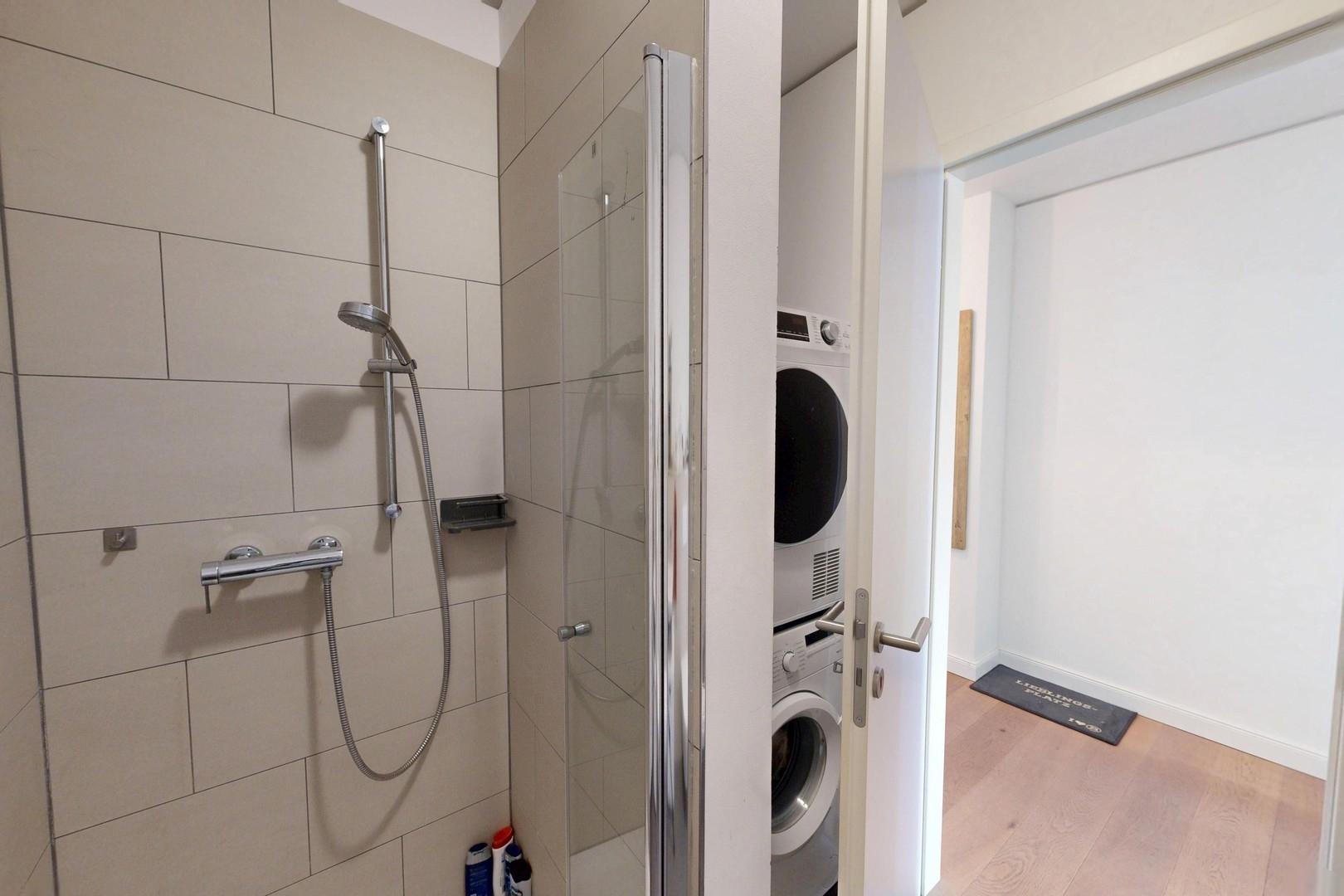 Zweites Badezimmer