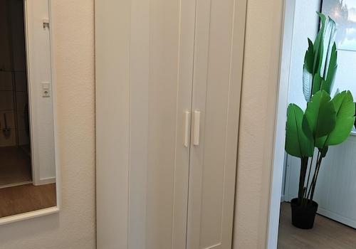 Kleiderschrank