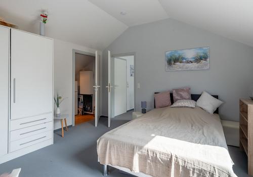 Zimmer 1 OG