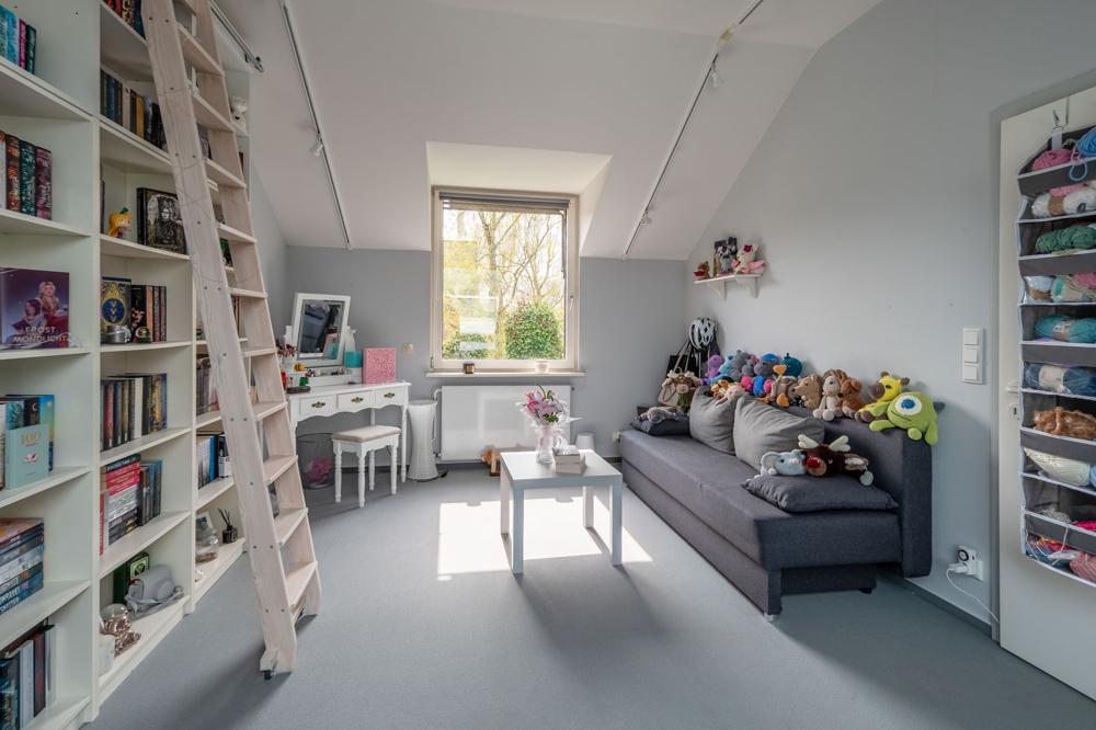 Zimmer 2 OG