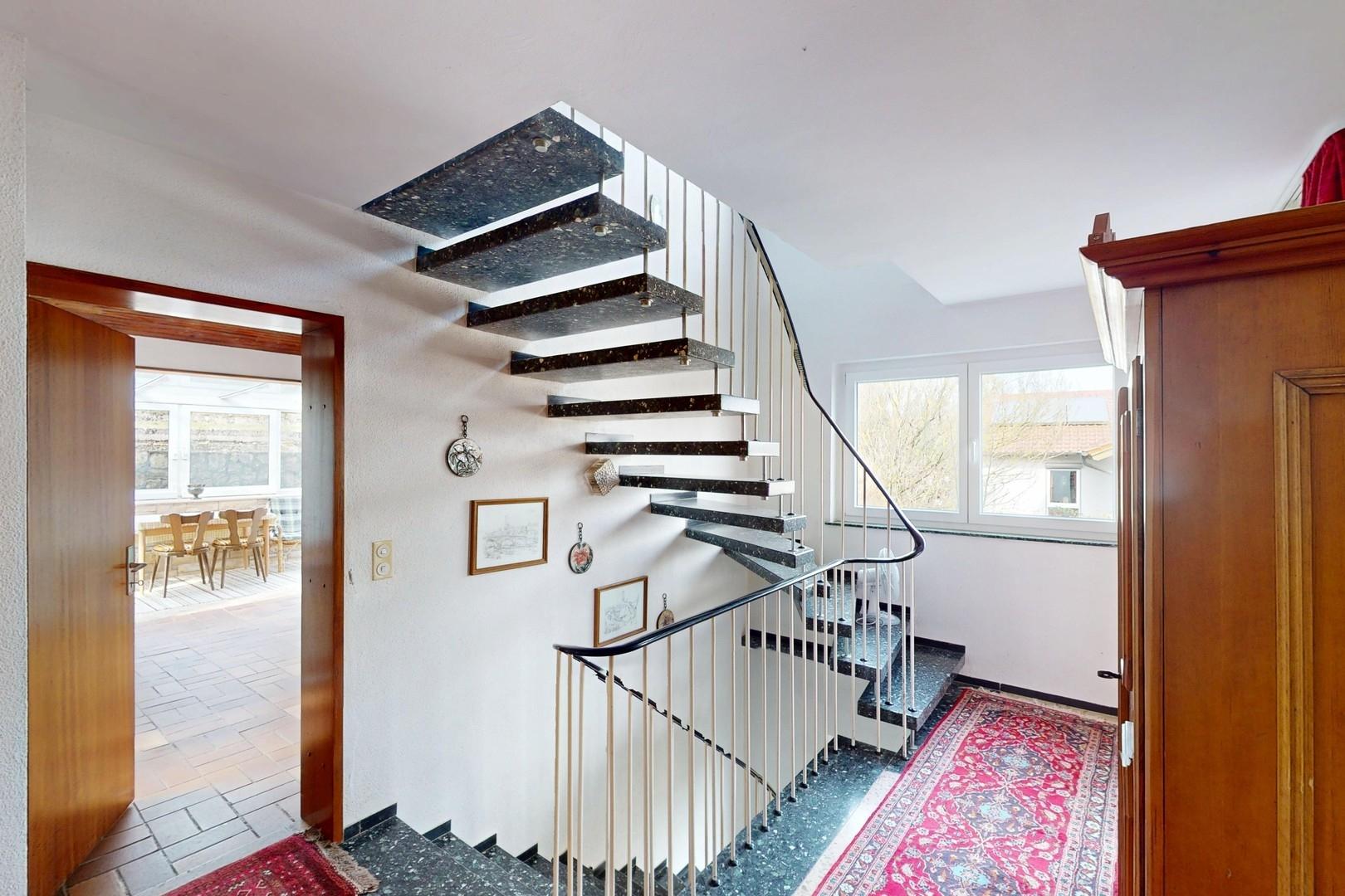 Flur/Treppe im OG