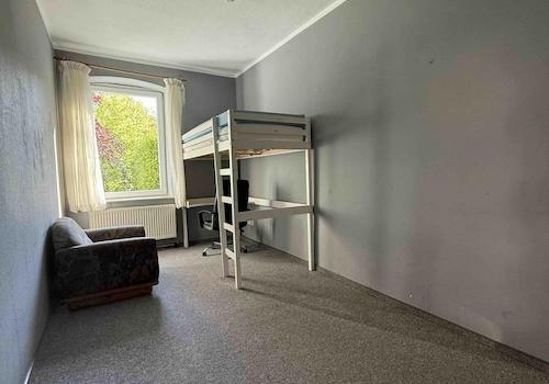 Kinderzimmer 1 EG