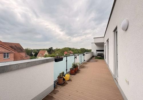 große Dachterrasse