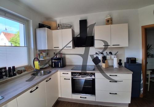 Küche mit Terrassenzugang