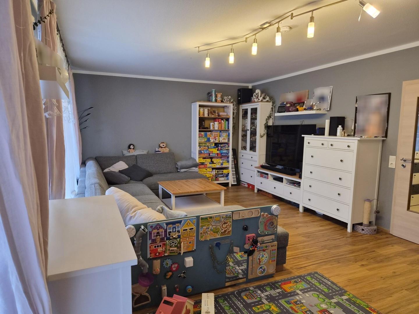 Wohnzimmer TV-Wand