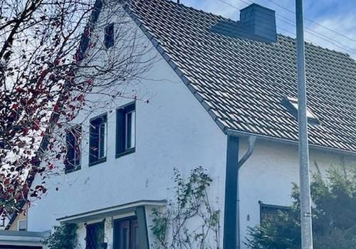 Zufahrt und Eingang
