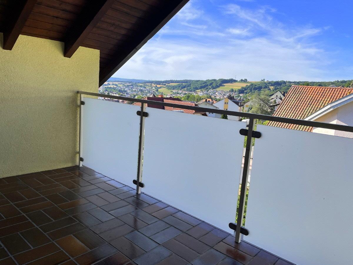 überdachter Balkon