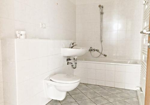 Bad mit Wanne