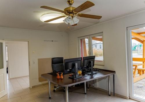 Büro 1