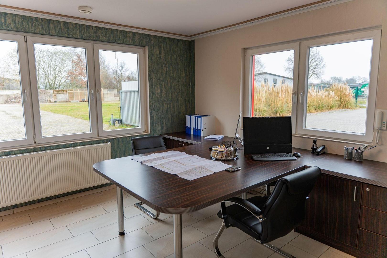 Büro 2