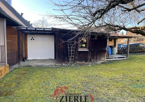 15- Gartenhütte mit überdachtem Außensitz