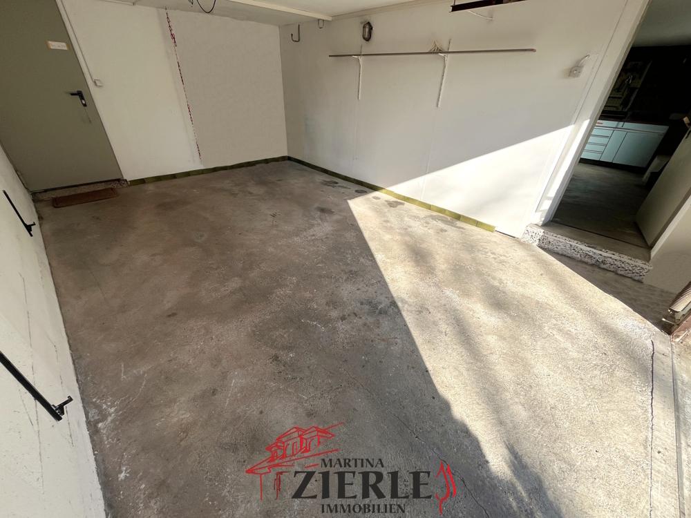 18- Garage UG