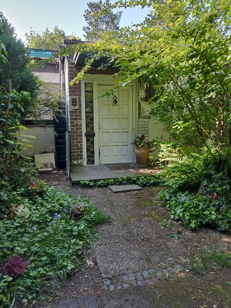1. Bungalow, Eingang