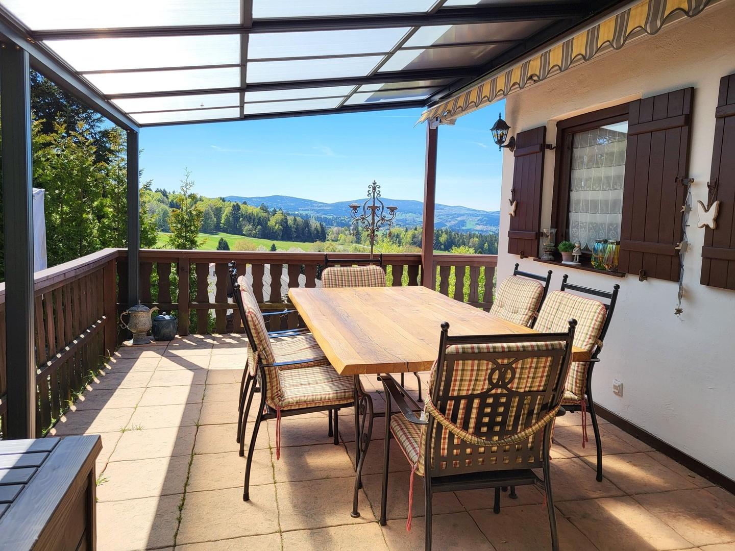 Überdachte Terrasse