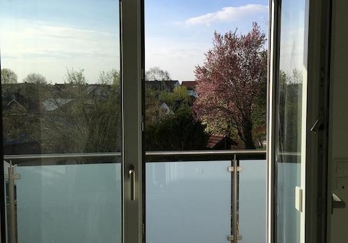 Blick zum Balkon