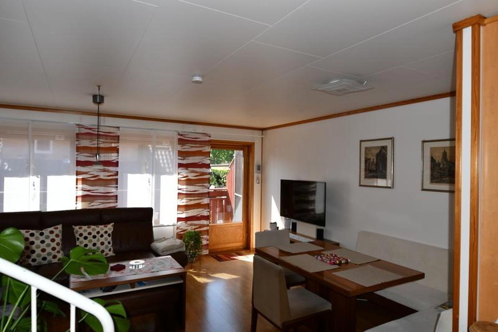 Wohn-Esszimmer unten Bild 2