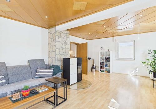 Wohnung-EG
