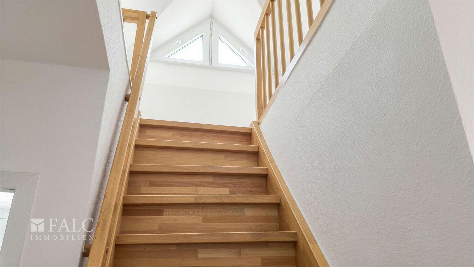 Treppe zum DG
