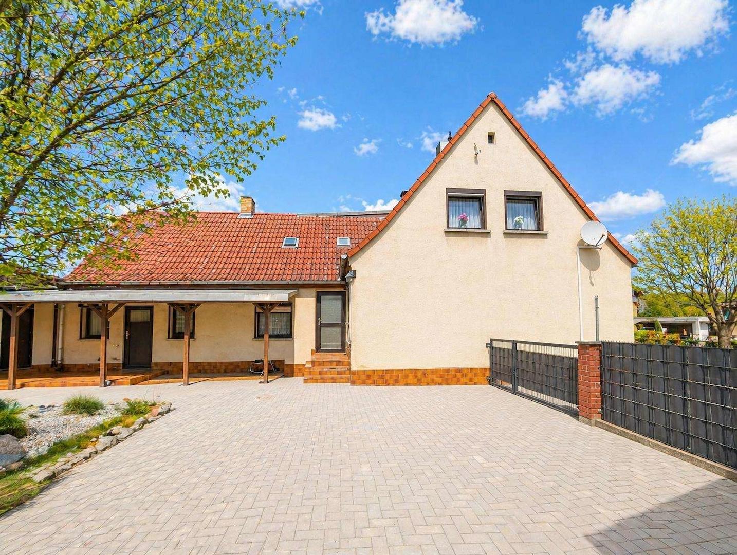 Vorderhaus Hofansicht