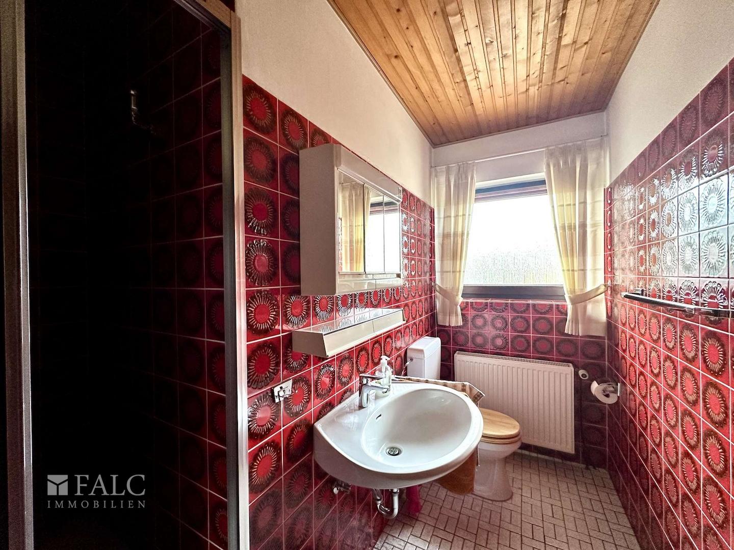 Gäste-WC mit Dusche