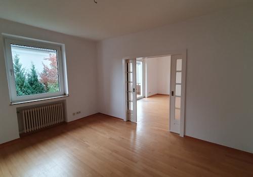 Esszimmer, Blick ins Wohnzimme