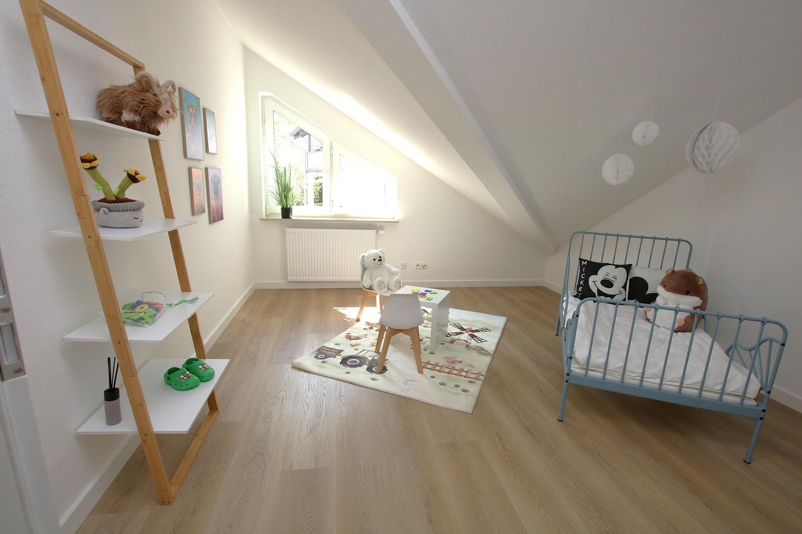 Kinderzimmer / Büro
