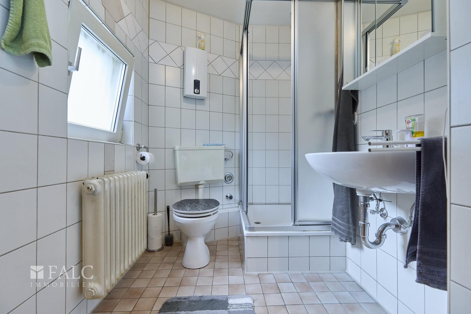 Bad mit Dusche