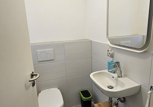 Gäste-WC 2
