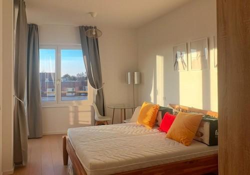 Schlafzimmer kl. Schreibtisch