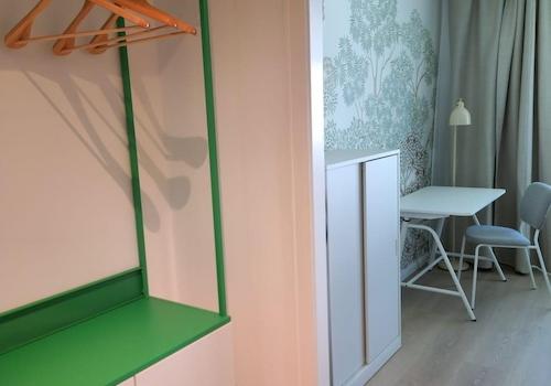 Flur Blick Wohn-/Schlafzimmer