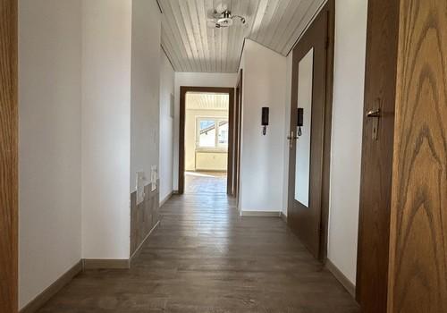 Flur Richtung Wohnzimmer