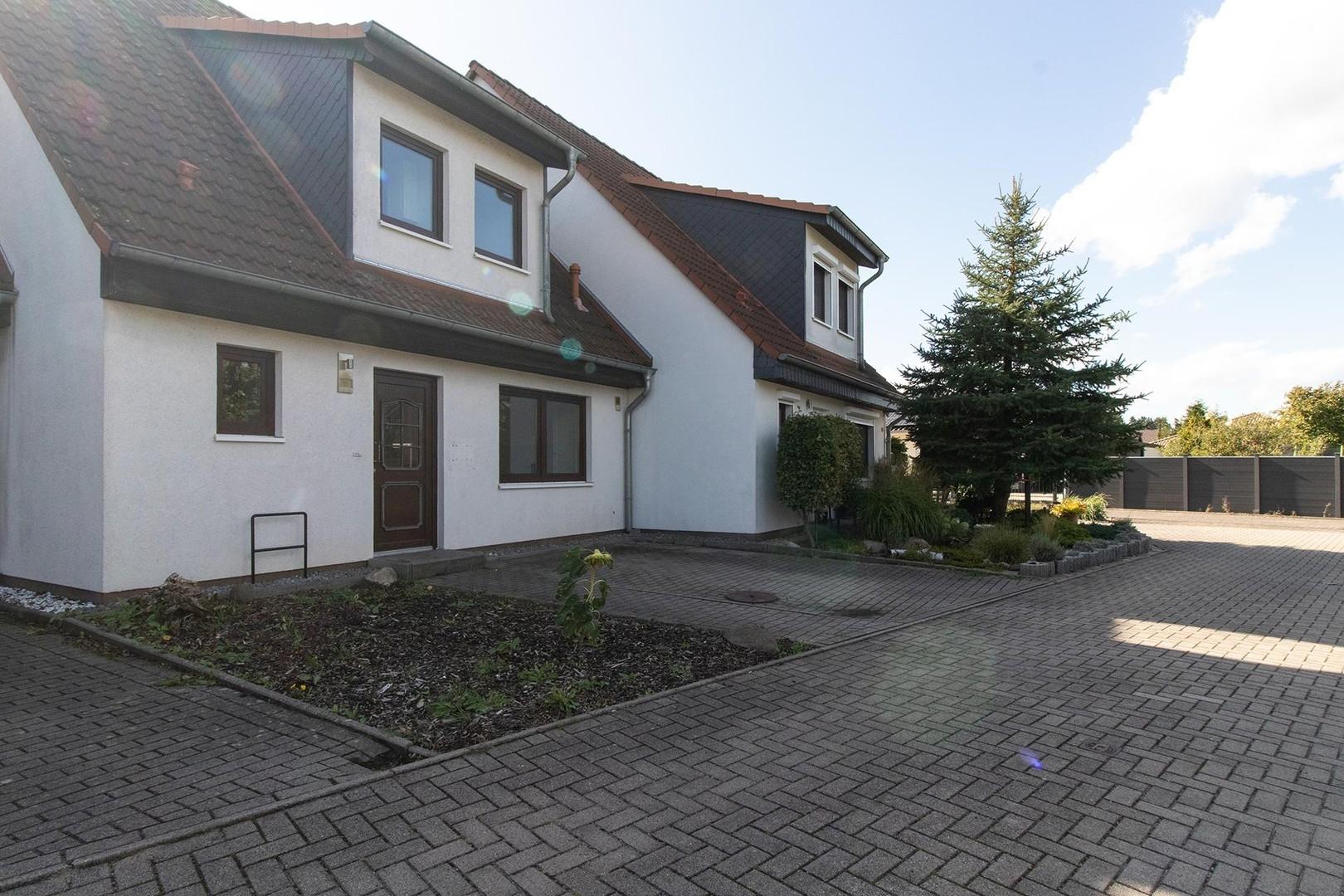 Straßenansicht