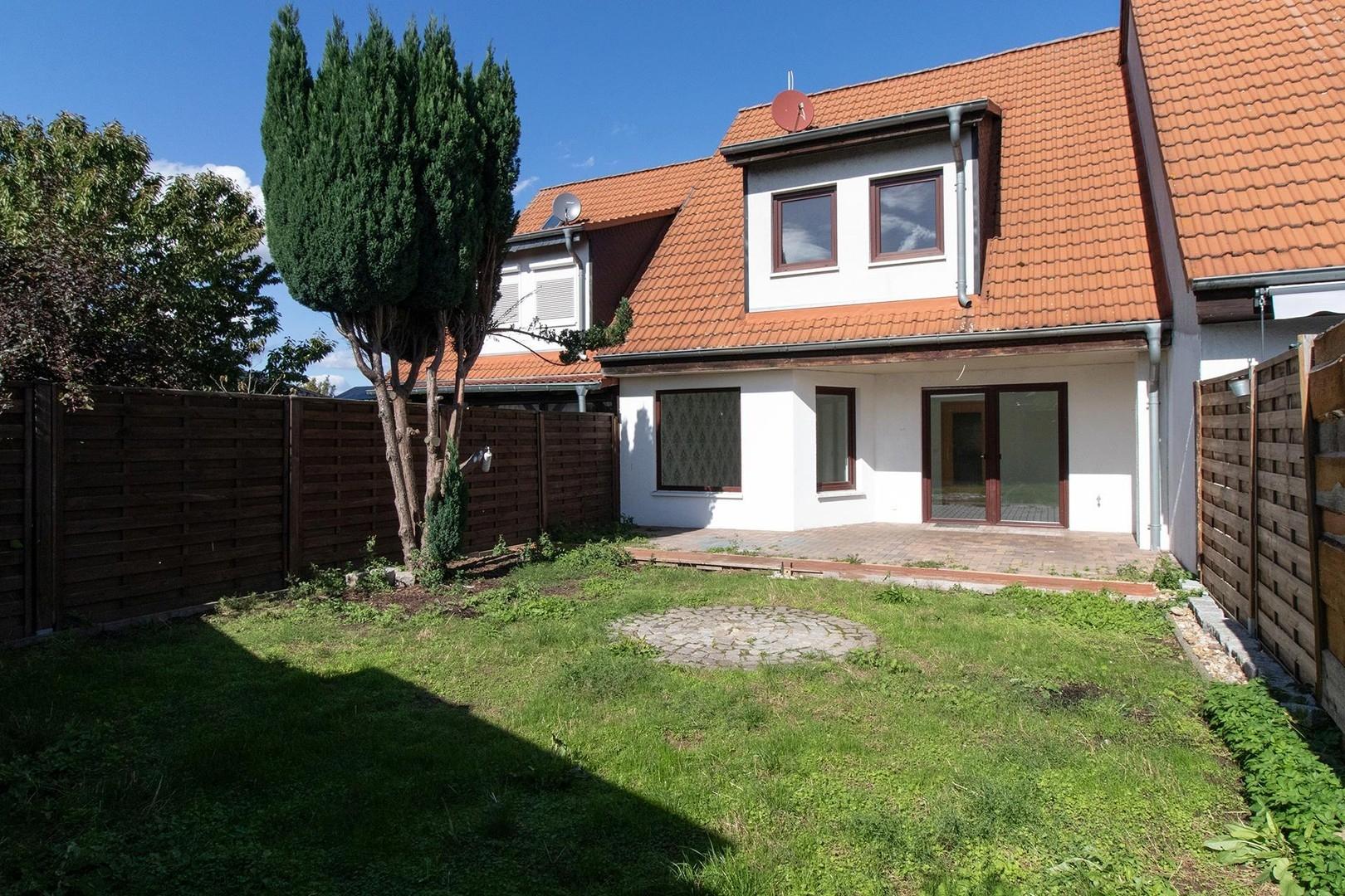 Hausansicht Garten