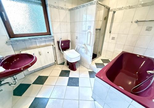 Badezimmer EG
