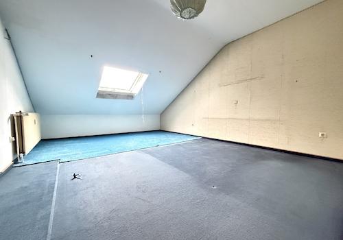 Schlafzimmer DG