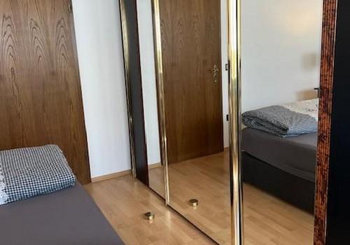 Schlafzimmer 2 im 1. OG