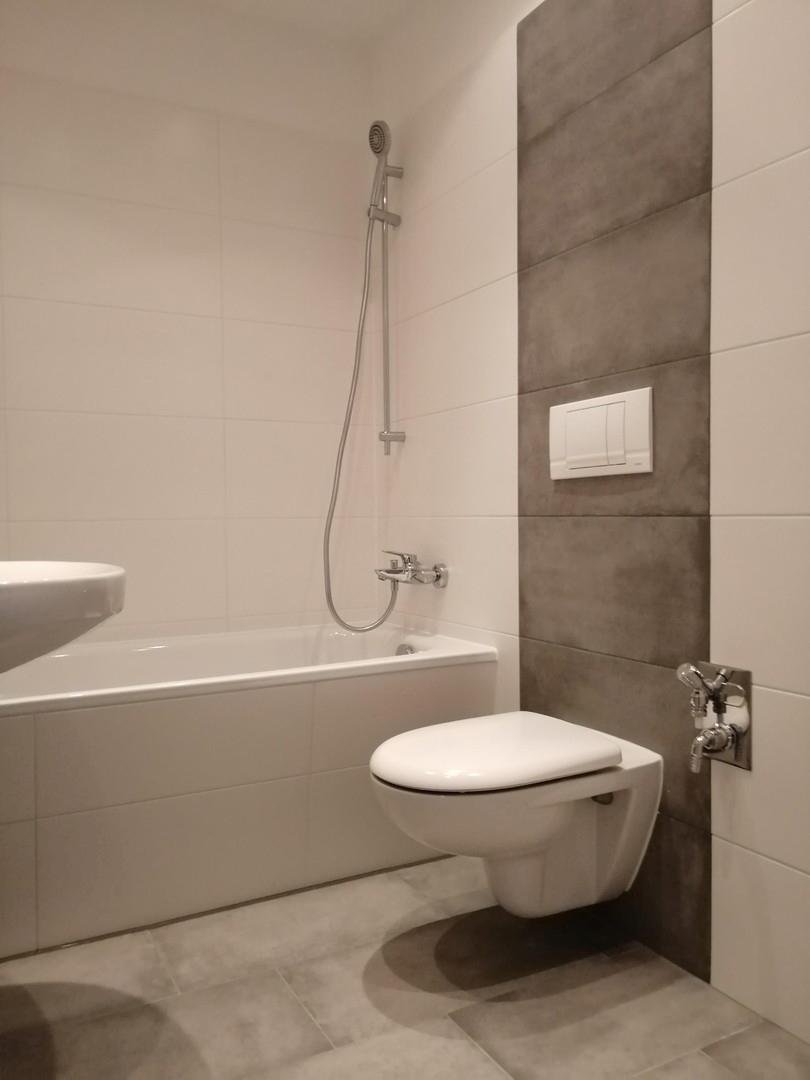 Badezimmer mit Wanne