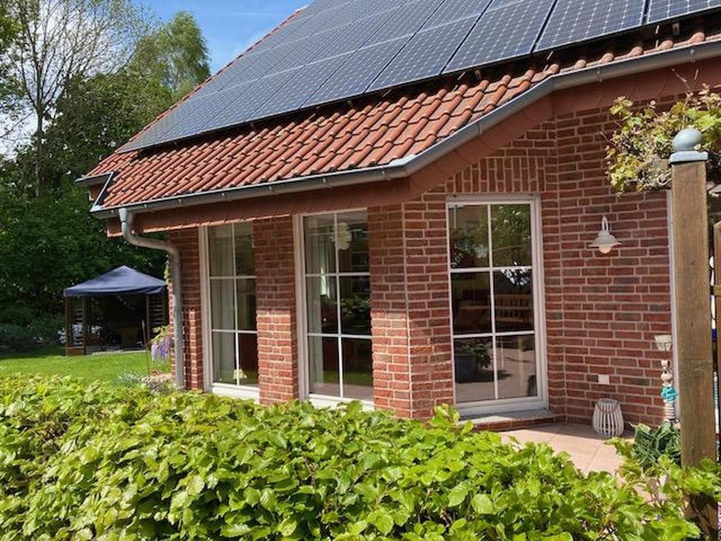 Südseite mit Terrasse