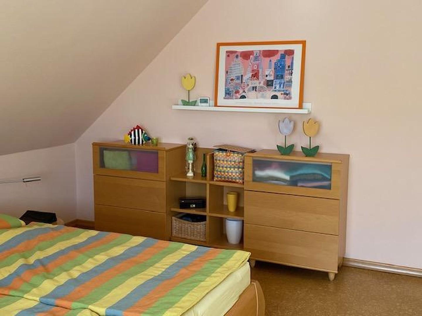 Schlafzimmer 2 OG