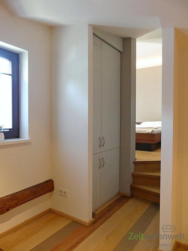 Wand-Kleiderschrank