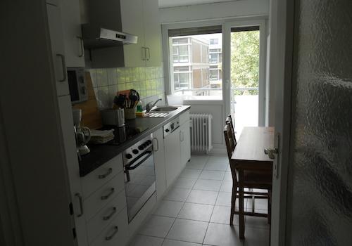 Küche mit Balkon
