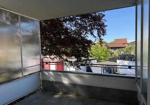 überdachter balkon